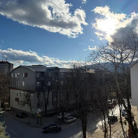 Sunny Cozy Wi-fi Elevator Urban Apartman *