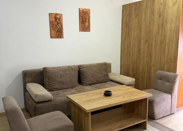 Sunny Cozy Wi-fi Elevator Urban Apartment *